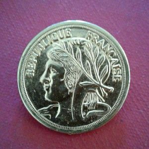 Set of 2 Vintage Coin brooches